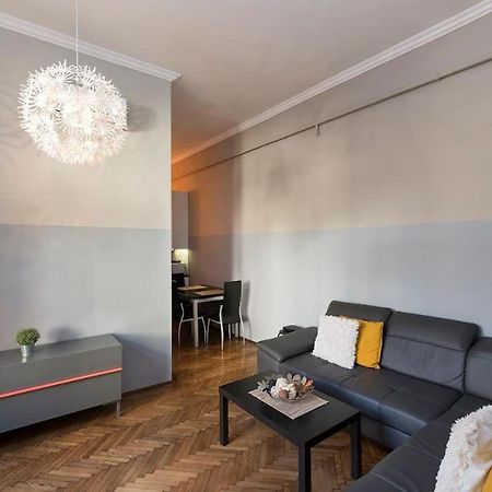 Vaci Street Apartments Budapeste Exterior foto